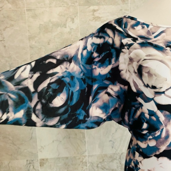 Black Halo Shift Dress - Picture 4 of 8